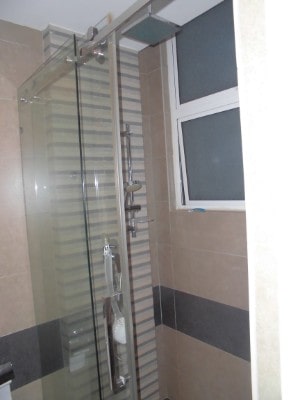マレーシアのコンドのシャワールーム