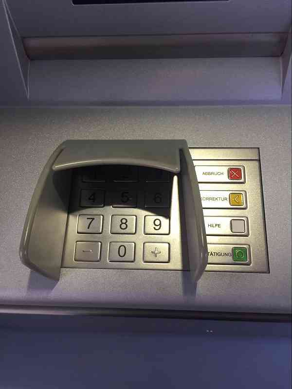 オーストリア ATM 操作キー
