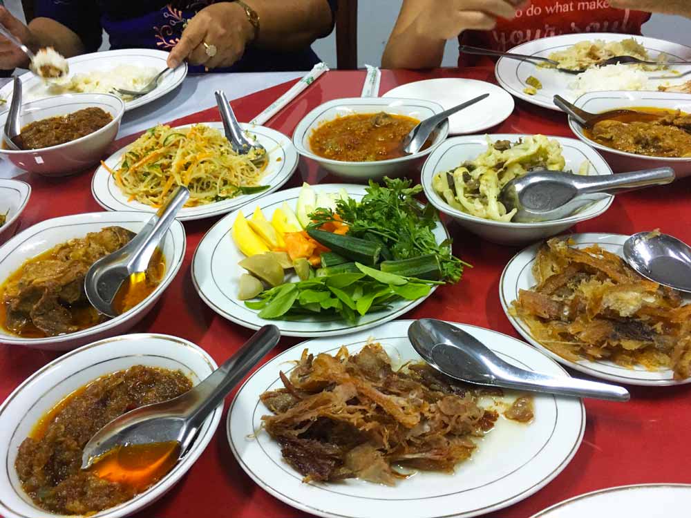 ミャンマーの主食