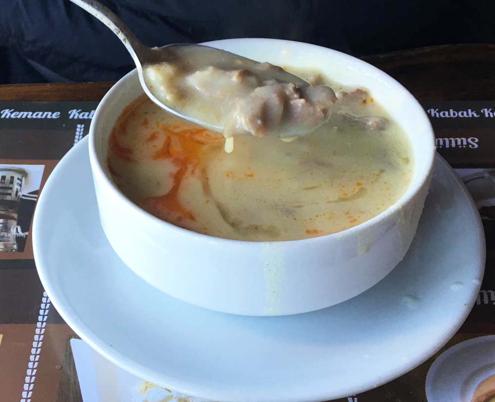 トルコのスープ「ケルレパチャスープ(Kelle Paça çorbası )」