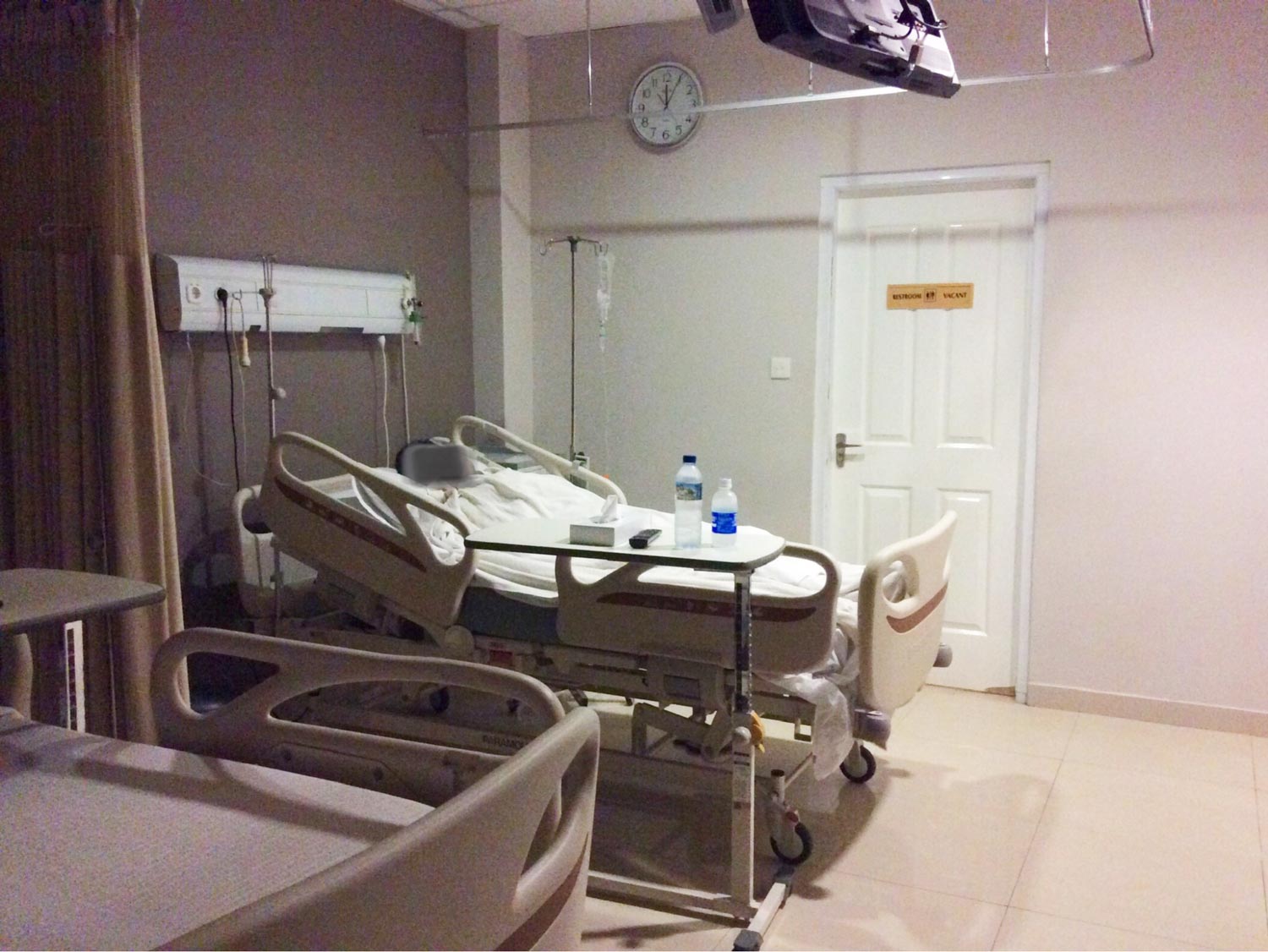 バリ島の国際病院の病室