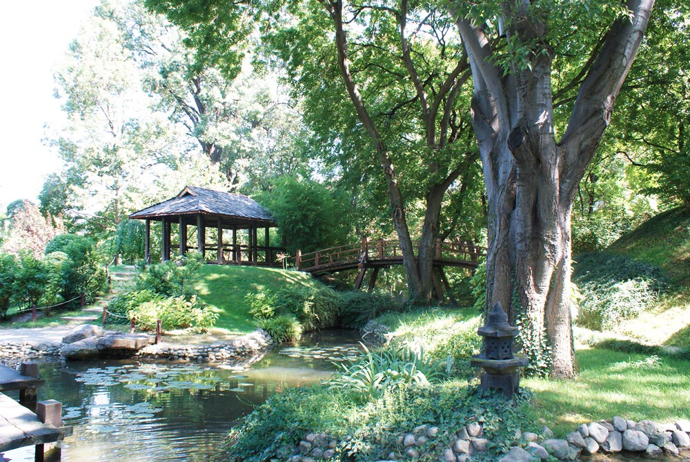 イェヴレモヴァツ植物園。その一角には日本庭園