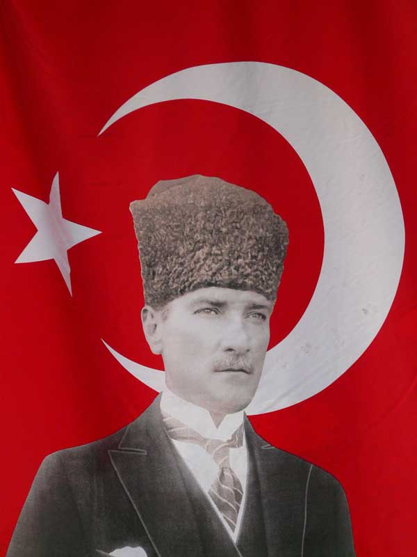 トルコ共和国建国の父、ムスタファ・ケマル・アタチュルク