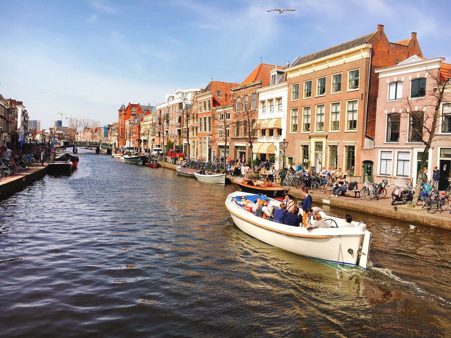 運河があるオランダの風景