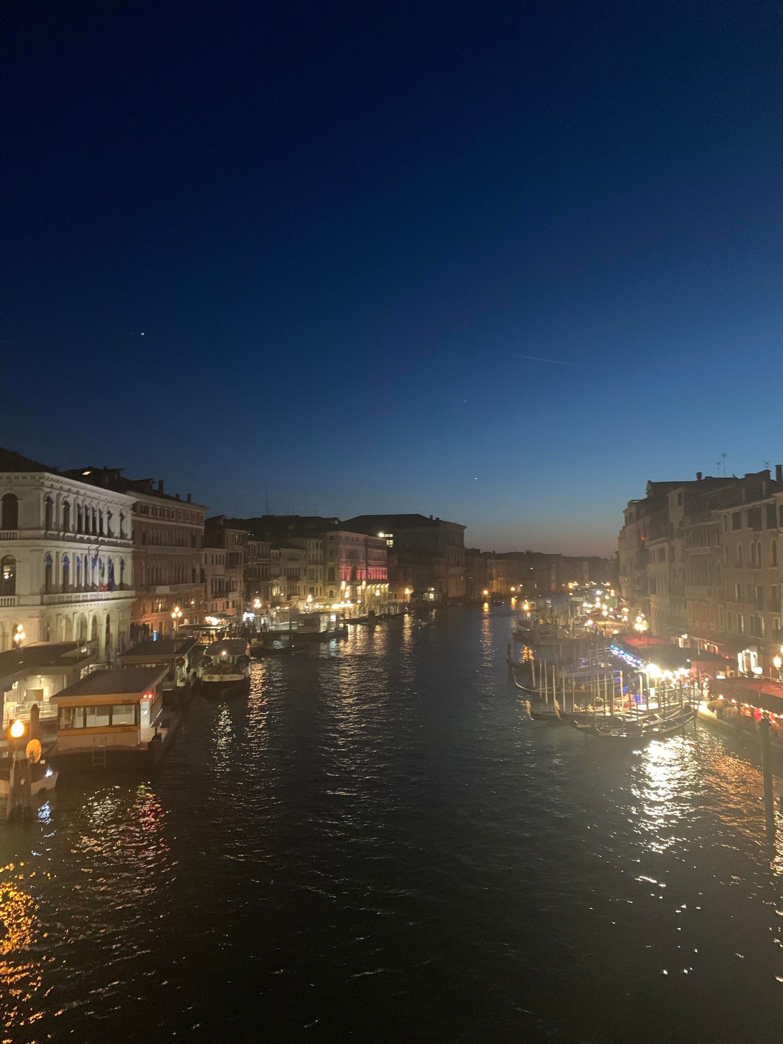 ヴェネツィアの夜景