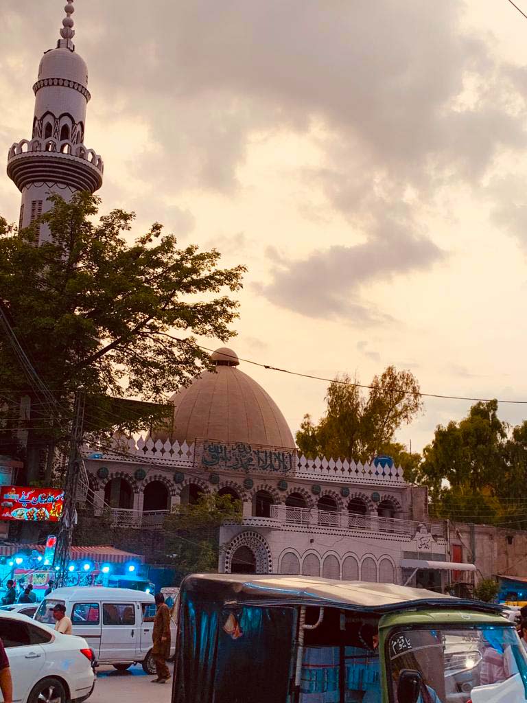 町中にあるモスクの１つ。ラワールピンディーにて。
